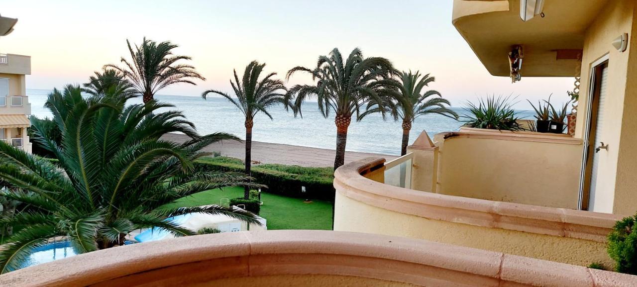 Estupendo Apartamento En Primera Linea De Playa Y Con Vistas Al Mar Dénia Exterior foto