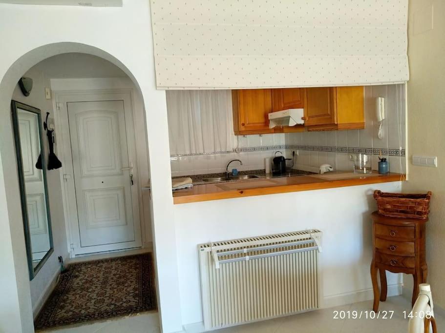 Estupendo Apartamento En Primera Linea De Playa Y Con Vistas Al Mar Dénia Exterior foto