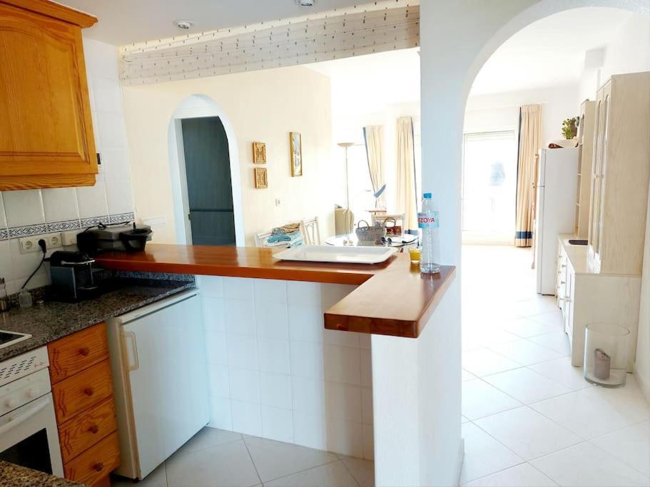 Estupendo Apartamento En Primera Linea De Playa Y Con Vistas Al Mar Dénia Exterior foto